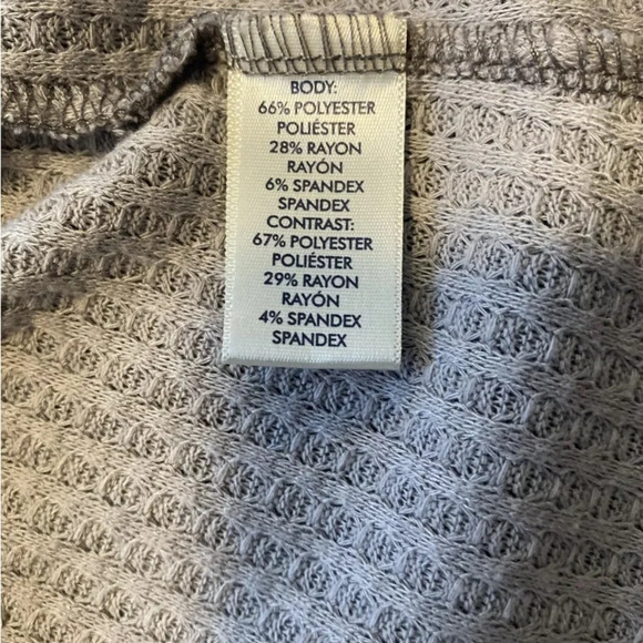 BKE Buckle Gray Two Toned Waffle Tank Top V-Neck Womens Large Great condition - Picture 7 of 8